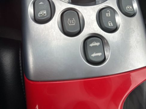 Used 2005 Chevrolet SSR w/ Preferred Equipment Group image 16