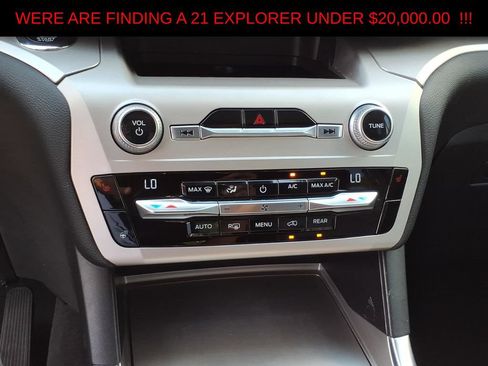 Used 2021 Ford Explorer XLT w/ Equipment Group 202A AWD/4WD image 20