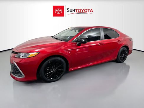 Used 2023 Toyota Camry LE image 9