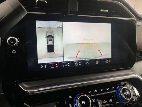 Used 2024 GMC Sierra 3500 Denali Ultimate image 37