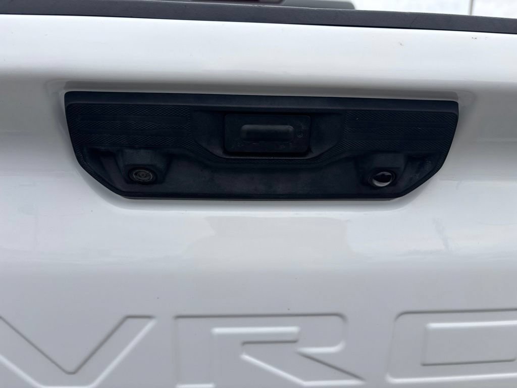 Used 2023 Chevrolet Silverado 2500 Custom w/ Custom Convenience Package AWD/4WD image 14