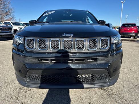 Used 2023 Jeep Compass Sport image 10