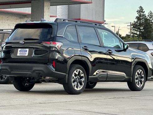 New 2026 Subaru Forester Premium w/ Base/Premium Package image 3