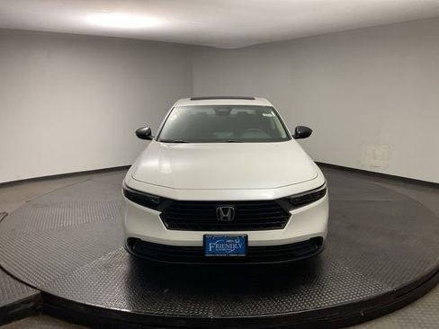 New 2025 Honda Accord SE image 2