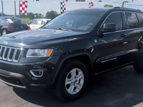 Used 2015 Jeep Grand Cherokee Laredo w/ Quick Order Package 23E AWD/4WD image 4