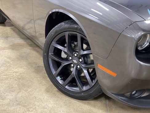 Used 2021 Dodge Challenger SXT w/ Driver Convenience Group image 12
