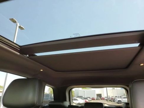 Used 2022 Jeep Grand Cherokee Limited image 24