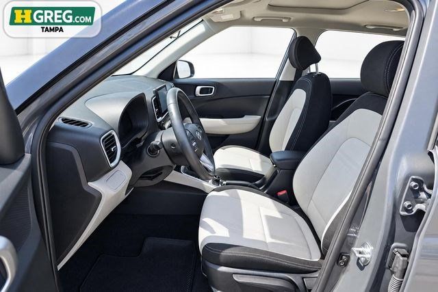 Used 2024 Hyundai Venue SEL FWD image 10