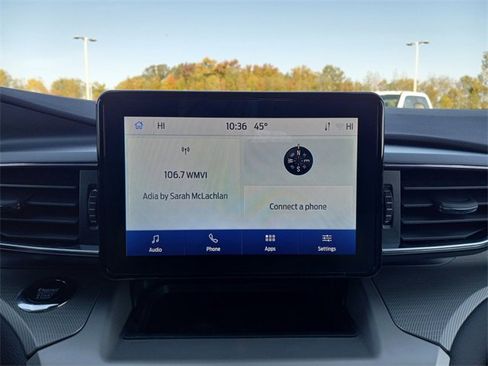 Used 2023 Ford Explorer XLT w/ Equipment Group 202A image 21