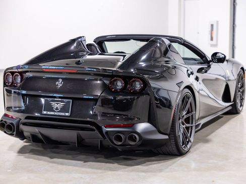 Used 2021 Ferrari 812 GTS RWD image 9