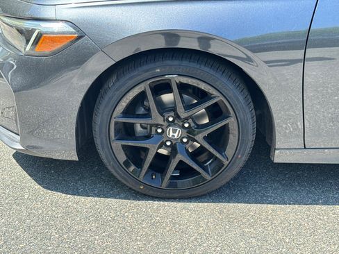 Used 2025 Honda Civic Sport image 11