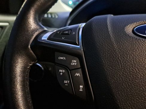 Used 2020 Ford Edge SEL w/ Cold Weather Package image 25