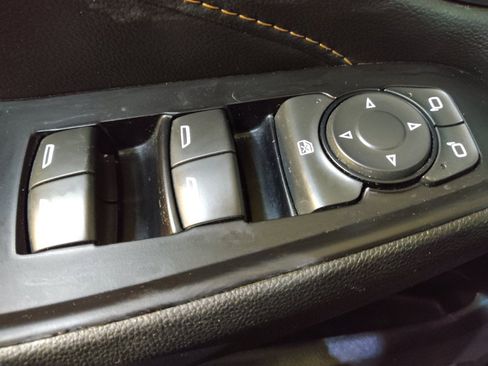 Used 2020 Chevrolet Traverse LS image 27