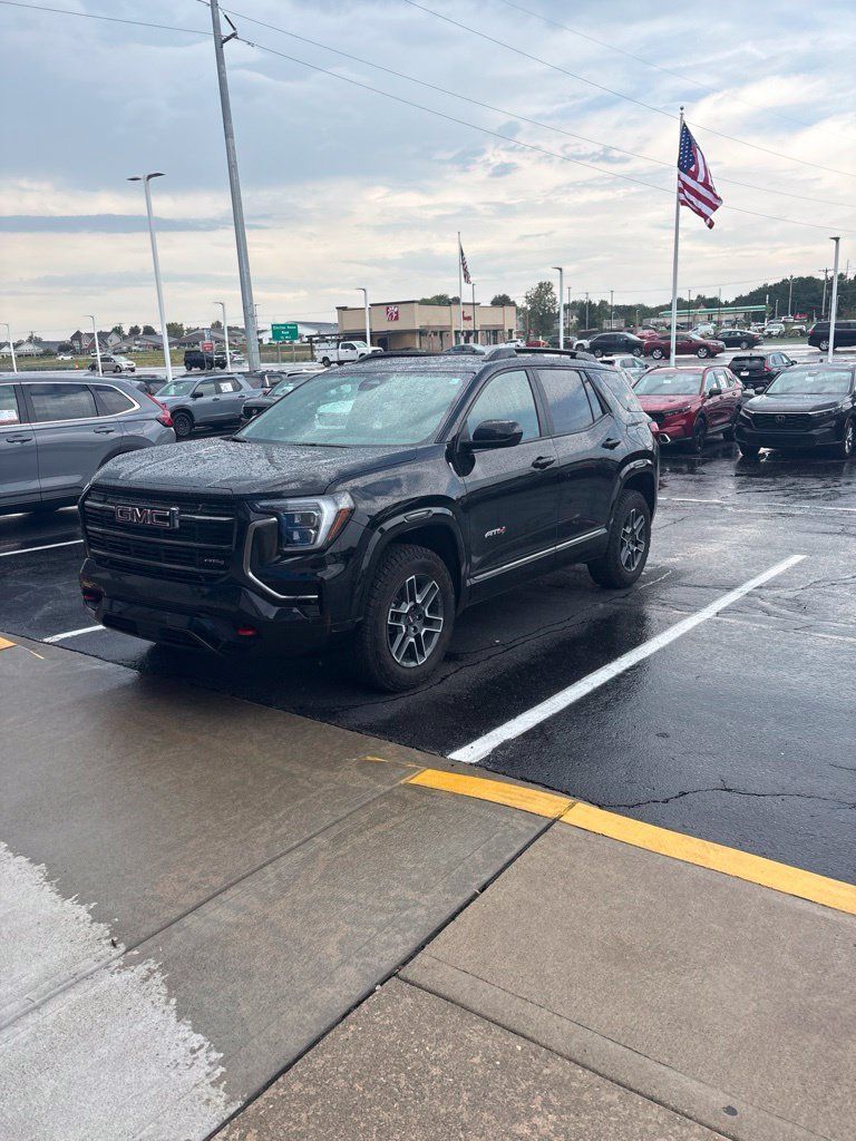 Used 2026 GMC Terrain AT4 AWD/4WD image 3