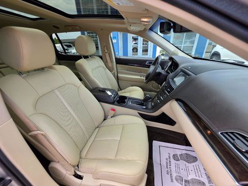 Used 2016 Lincoln MKT AWD w/ Equipment Group 201A image 31