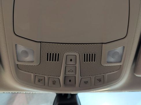 Used 2019 Ford Fusion SE FWD image 21
