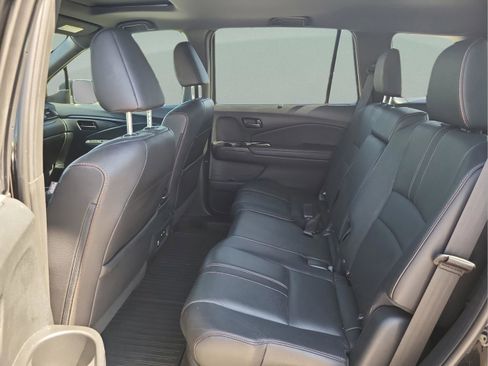 Certified 2024 Honda Passport TrailSport image 17