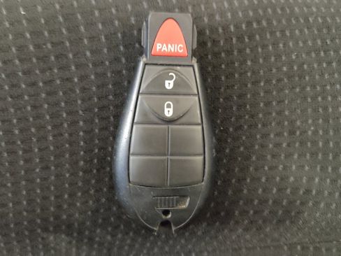 Used 2018 Dodge Grand Caravan SE w/ UConnect Hands-Free Group FWD image 32