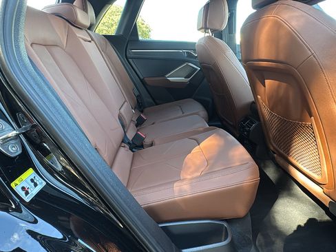 Certified 2025 Audi Q3 2.0T Premium image 26