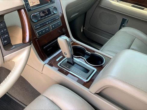 Used 2013 Lincoln Navigator 2WD w/ HD Trailer Tow Pkg image 16