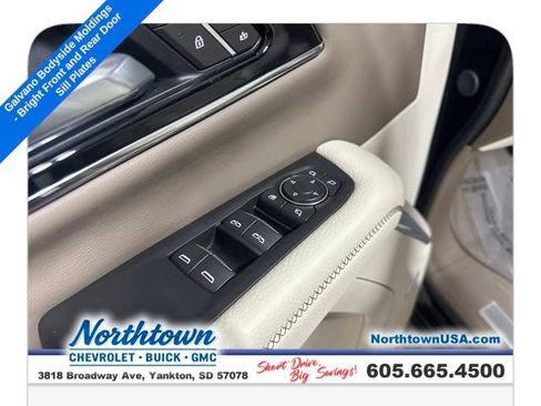 Used 2025 GMC Yukon Denali w/ Denali Reserve Package AWD/4WD image 11