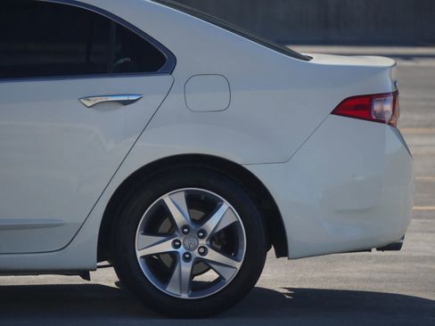 Used 2011 Acura TSX Sedan image 25