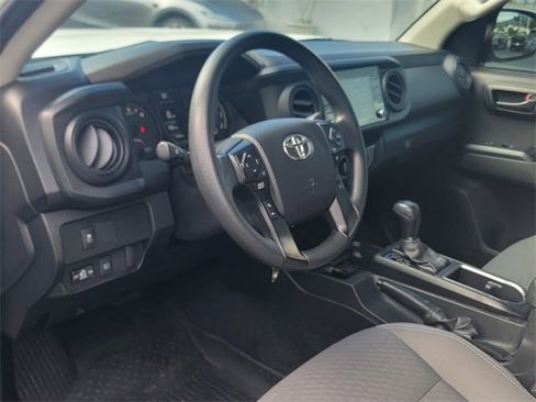 Used 2022 Toyota Tacoma SR w/ SR Convenience Package image 9
