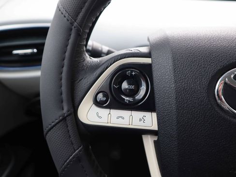 Used 2016 Toyota Prius Three Touring image 15