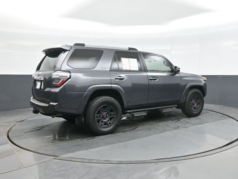 Certified 2022 Toyota 4Runner SR5 Premium image 7