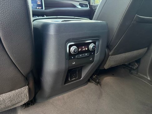 Used 2021 GMC Yukon XL Denali w/ Denali Premium Package AWD/4WD image 37