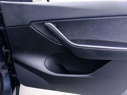 Used 2021 Tesla Model Y Long Range image 29