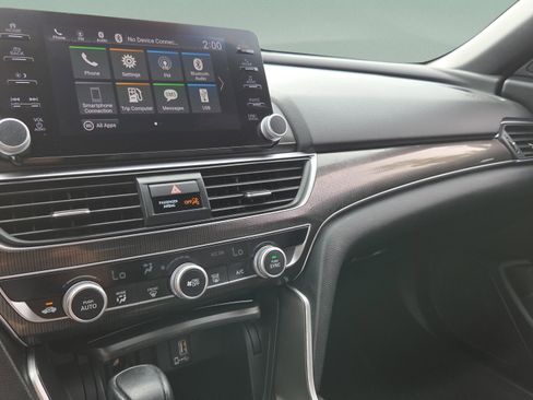 Certified 2018 Honda Accord Sport image 38