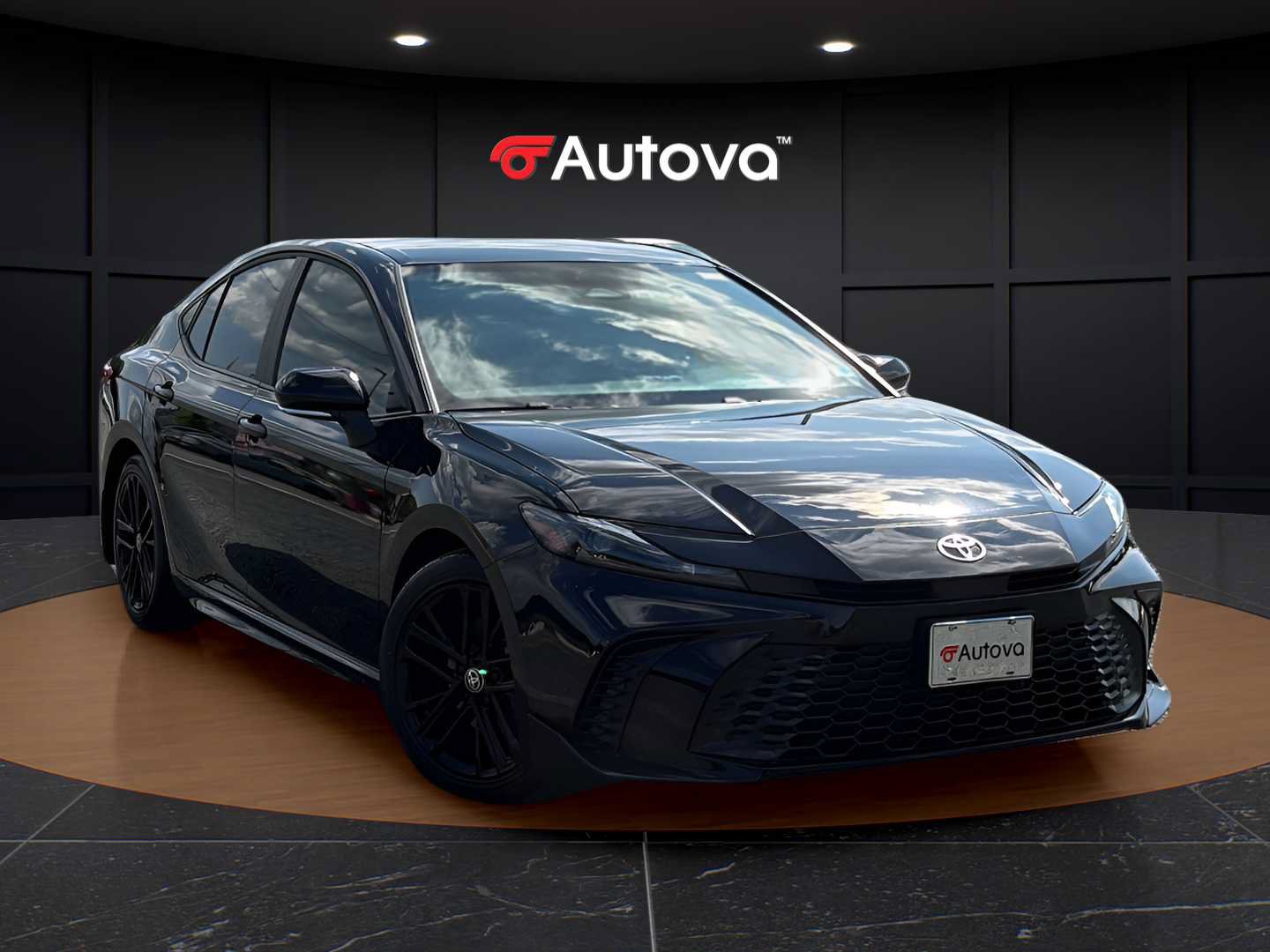 Used 2025 Toyota Camry SE FWD image 7