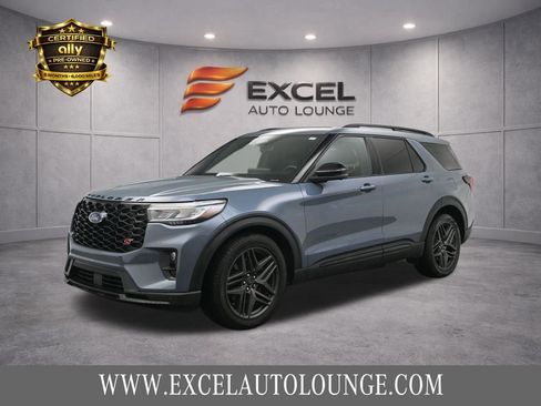 Used 2025 Ford Explorer ST AWD/4WD image 1