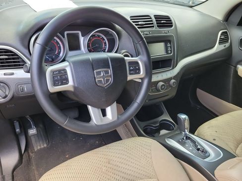 Used 2017 Dodge Journey SE w/ Comfort/Convenience Group AWD/4WD image 7