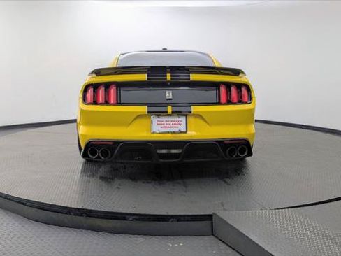 Used 2017 Ford Mustang Shelby GT350 RWD image 7