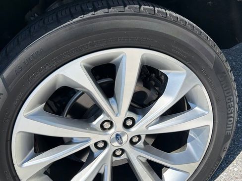 Used 2021 Ford Explorer Platinum w/ Equipment Group 601A AWD/4WD image 10