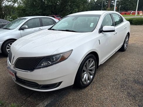 Used 2015 Lincoln MKS FWD image 1