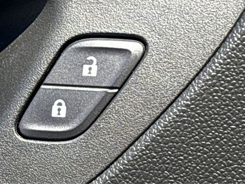 Used 2023 Chevrolet TrailBlazer LT image 29