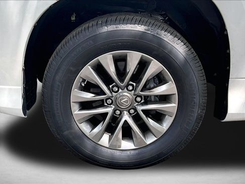 Used 2016 Lexus GX 460 Luxury AWD/4WD image 10