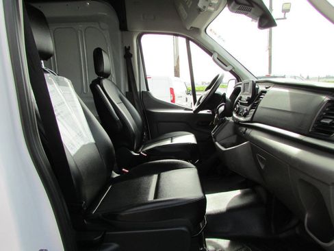 Used 2023 Ford Transit 250 Medium Roof image 15