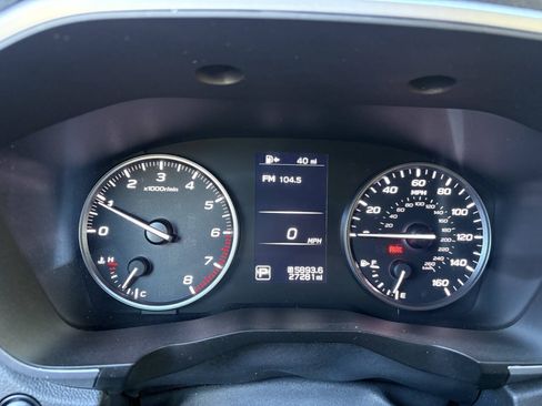 Used 2024 Subaru Ascent Premium w/ Convenience Package AWD/4WD image 11