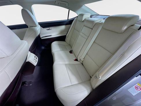 Used 2017 Lexus ES 350 w/ Navigation System Package FWD image 22