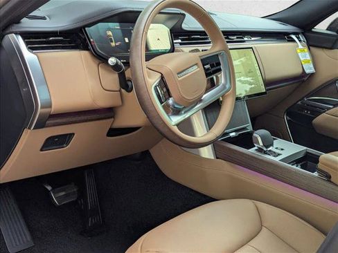 New 2026 Land Rover Range Rover Long Wheelbase SE AWD/4WD image 3