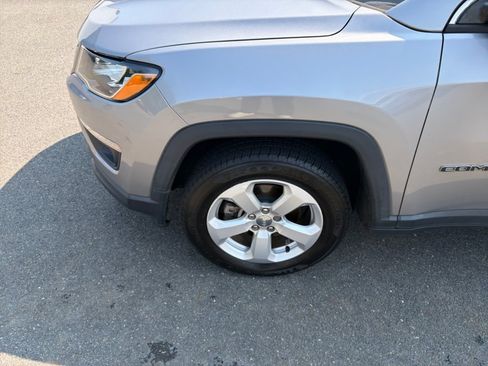 Used 2018 Jeep Compass Latitude w/ Cold Weather Group AWD/4WD image 27