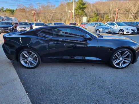 Used 2017 Chevrolet Camaro LT RWD image 4