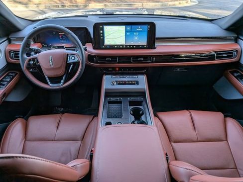 New 2025 Lincoln Aviator Reserve w/ Equipment Group 201A image 13