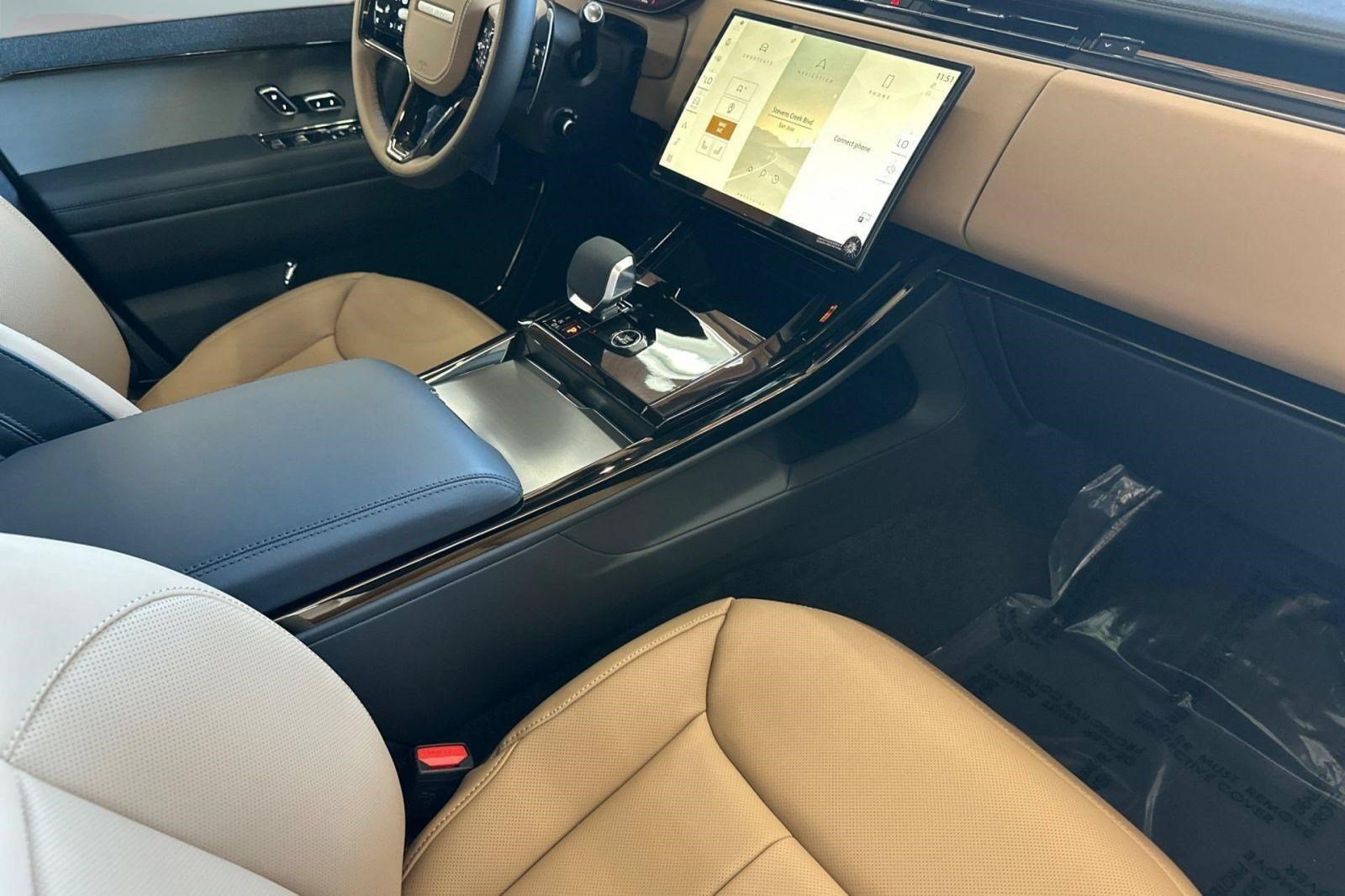 New 2026 Land Rover Range Rover Sport Dynamic SE AWD/4WD image 30