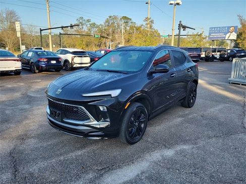 Used 2024 Buick Encore GX Sport Touring image 4