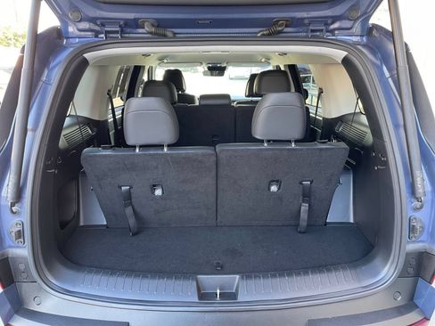 Used 2025 Hyundai Santa Fe SEL FWD image 34